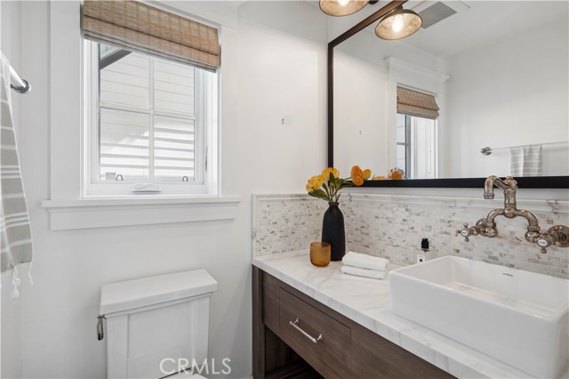 Detail Gallery Image 15 of 31 For 718 Poinsettia, Corona Del Mar,  CA 92625 - 3 Beds | 3/1 Baths