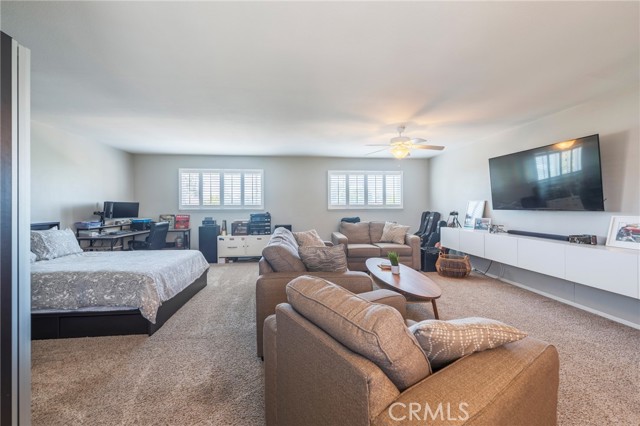 17131 Pinehurst Lane, Huntington Beach CA: https://media.crmls.org/medias/5daf8a83-342a-47f4-b7b0-bc65b39e4a8f.jpg