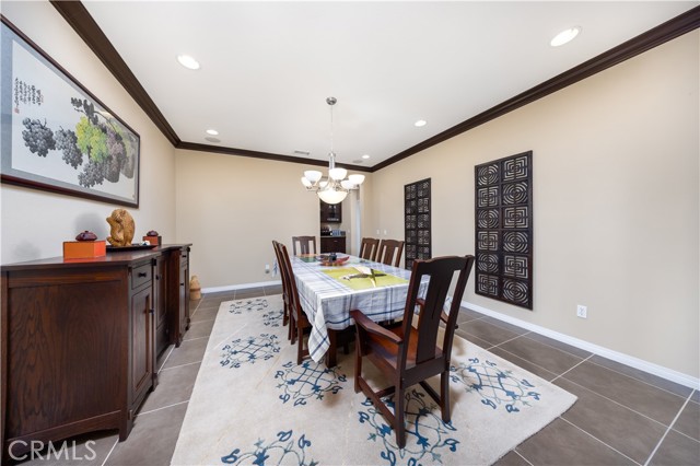 14939 Meadow Way, Eastvale CA: https://media.crmls.org/medias/5db01078-1653-43de-90dc-56c2a26321cc.jpg