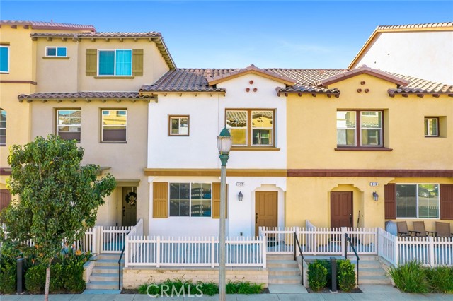 Detail Gallery Image 1 of 42 For 317 N Fenimore Ave, Azusa,  CA 91702 - 3 Beds | 2/1 Baths