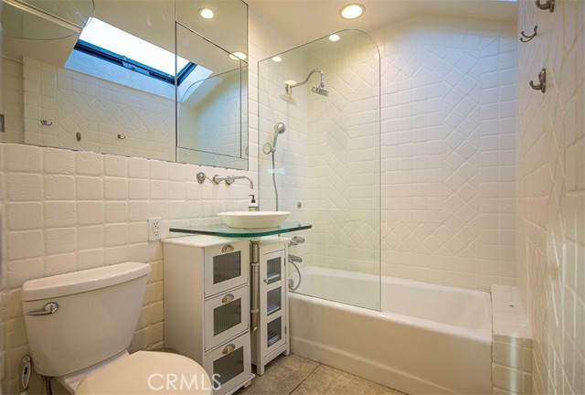 Detail Gallery Image 30 of 43 For 1086 Glenneyre St, Laguna Beach,  CA 92651 - 2 Beds | 1 Baths