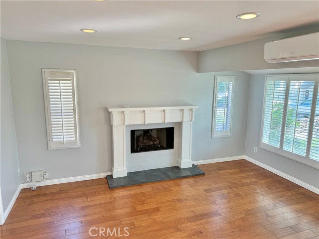 Detail Gallery Image 2 of 12 For 1909 Speyer Ln, Redondo Beach,  CA 90278 - 2 Beds | 1 Baths