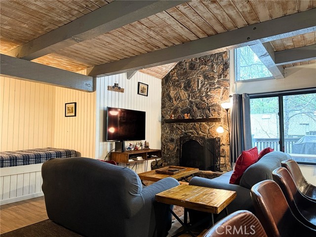 Detail Gallery Image 4 of 18 For 41935 Switzerland Dr #113,  Big Bear Lake,  CA 92315 - 2 Beds | 2 Baths