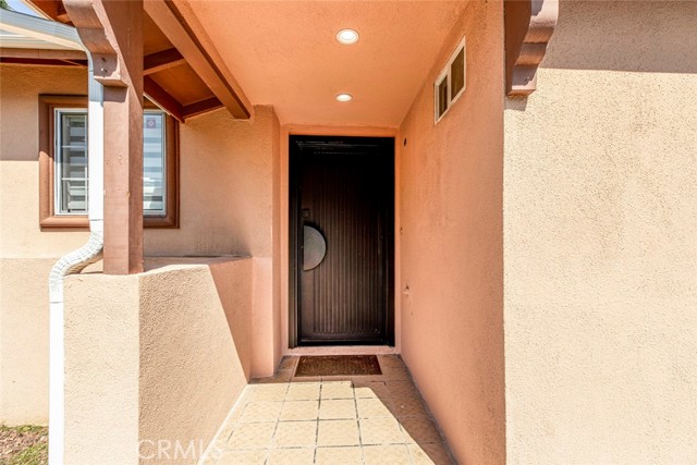 Detail Gallery Image 7 of 57 For 7106 Teesdale Ave, North Hollywood,  CA 91605 - 3 Beds | 2 Baths