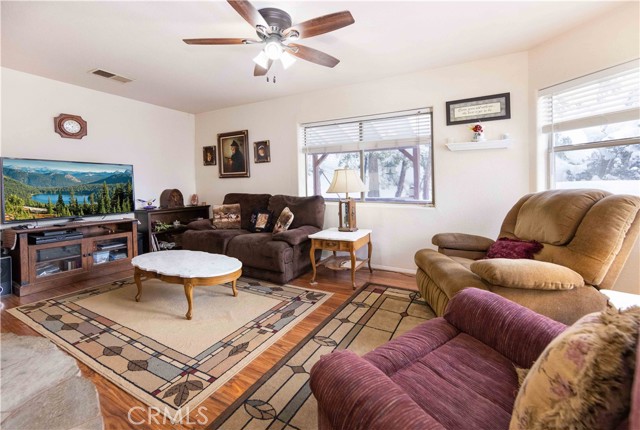 Detail Gallery Image 32 of 62 For 25860 Shady View Dr, Idyllwild,  CA 92549 - 3 Beds | 2/1 Baths