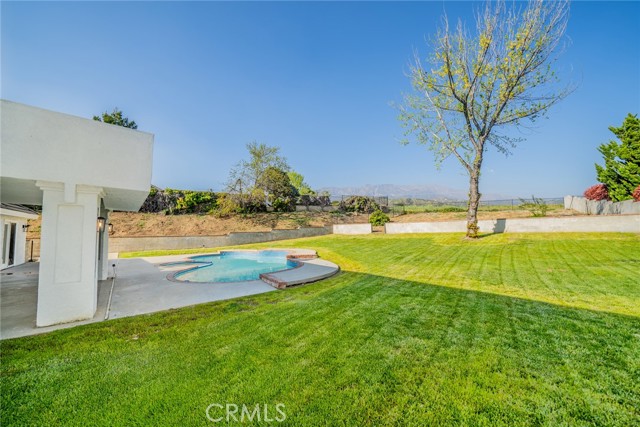 Detail Gallery Image 49 of 54 For 13627 Scenic Crest Dr, Yucaipa,  CA 92399 - 4 Beds | 2/1 Baths