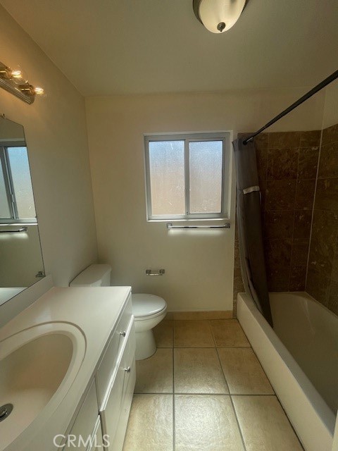 Detail Gallery Image 13 of 22 For 17045 Roscoe #14,  Northridge,  CA 91325 - 2 Beds | 1/1 Baths