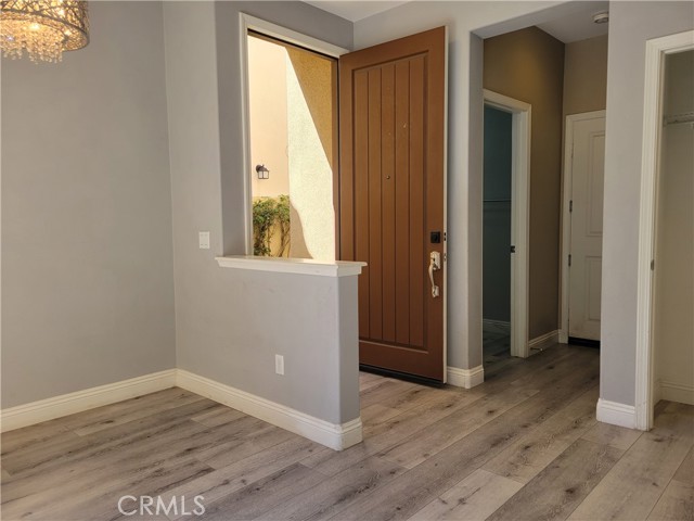 56 Linden Lane, Temple City CA: https://media.crmls.org/medias/5db552b8-fae7-4326-be9d-1224979806cb.jpg