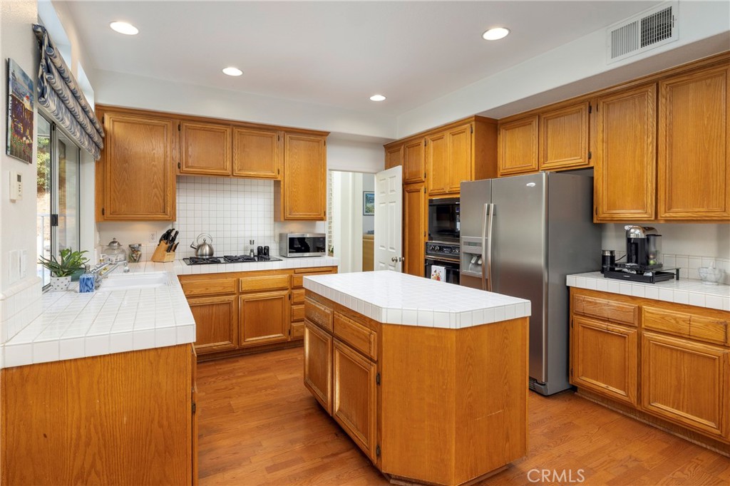 MLS #NP25236153 image #10