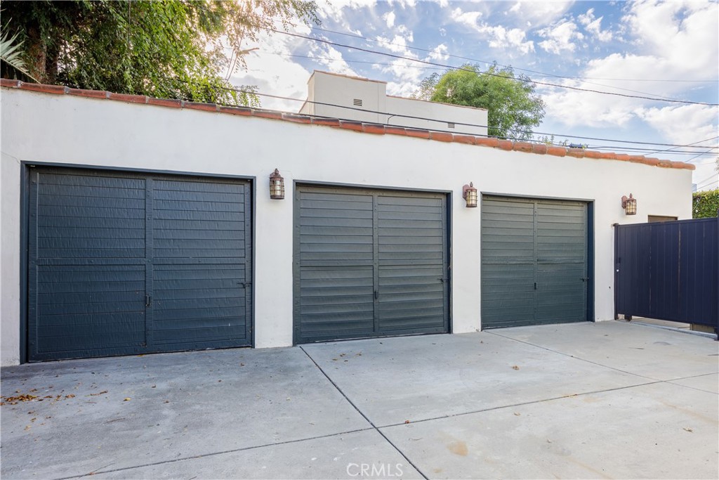 511 N Orange Drive