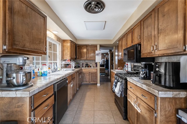 Detail Gallery Image 12 of 34 For 8181 Church, Yucca Valley,  CA 92284 - 3 Beds | 2 Baths