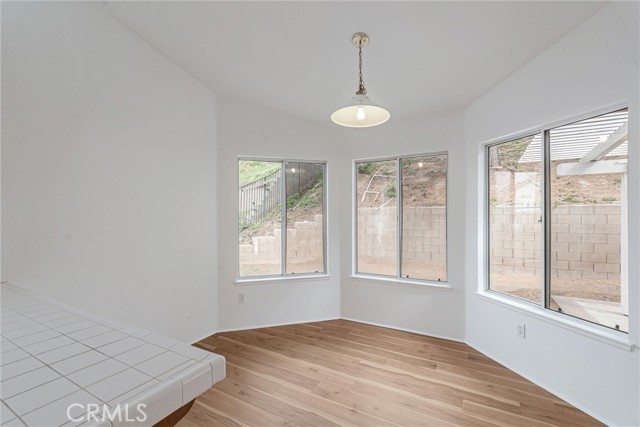 29608 Bright Spot Road, Highland CA: https://media.crmls.org/medias/5db6d61b-a0a2-43d5-81bc-b104fae9468b.jpg