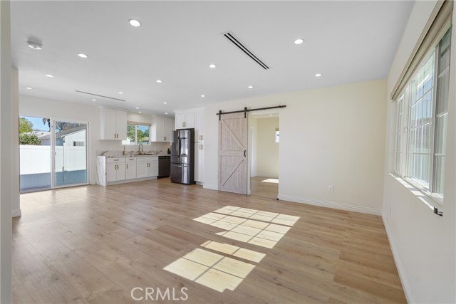 Detail Gallery Image 10 of 41 For 12317 Roscoe, Sun Valley,  CA 91352 - 3 Beds | 2 Baths