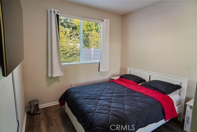 Detail Gallery Image 14 of 16 For 15605 W Lilli Way, Van Nuys,  CA 91406 - 4 Beds | 3 Baths