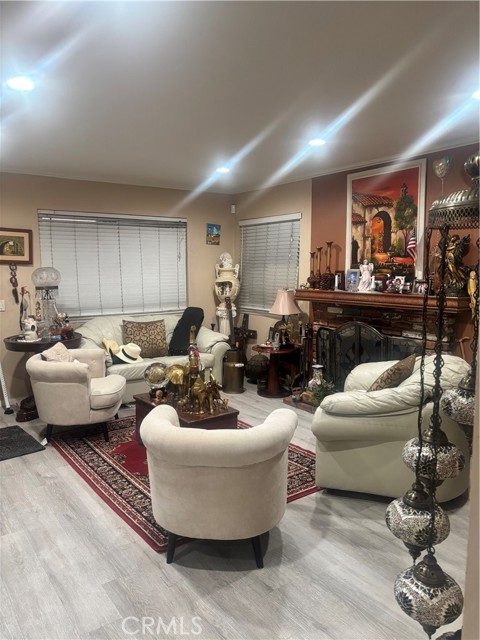 13615 Marsh Avenue, Chino CA: https://media.crmls.org/medias/5db71216-345f-4c0d-8c37-3986a0bb9caf.jpg