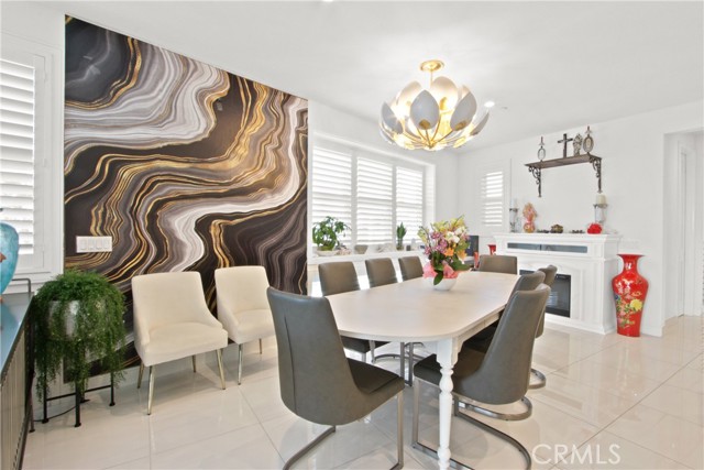 208 Ocean Place, Seal Beach CA: https://media.crmls.org/medias/5db78cd4-371c-4df6-86d7-d88d4ddba1cb.jpg