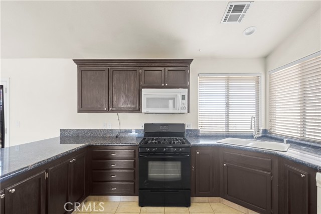 Detail Gallery Image 18 of 22 For 8849 Glade Avenue, California City,  CA 93505 - 3 Beds | 2 Baths