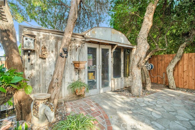 8666 Keokuk Avenue, Winnetka CA: https://media.crmls.org/medias/5db9611c-2f63-48d2-83ca-ccd13d219dd2.jpg