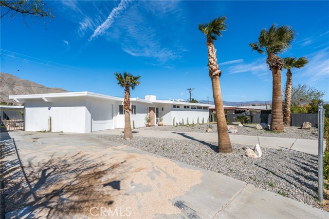 Detail Gallery Image 2 of 41 For 22415 Fawnridge Dr, Palm Springs,  CA 92262 - 3 Beds | 2 Baths