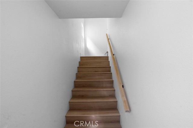 707 1/2 Orchid Avenue, Corona del Mar CA: https://media.crmls.org/medias/5db9c588-c59b-472a-a43b-7f0c4cc5b7ce.jpg