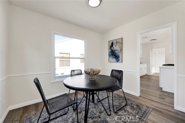 17350 Hamlin Street, Lake Balboa CA: https://media.crmls.org/medias/5dba235a-2197-4276-a5dc-3889045e2b63.jpg