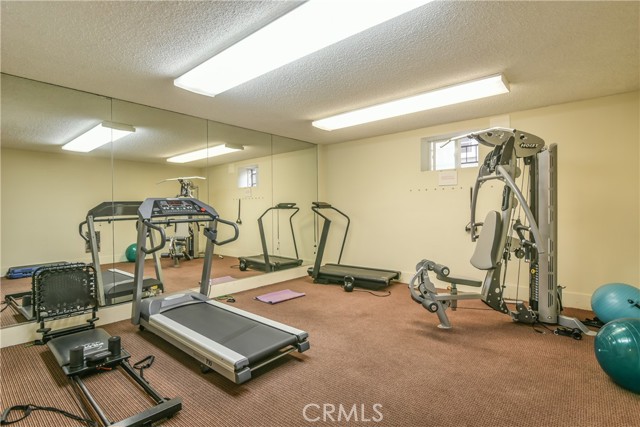 Detail Gallery Image 23 of 24 For 811 6th St #305,  Santa Monica,  CA 90403 - 3 Beds | 2 Baths