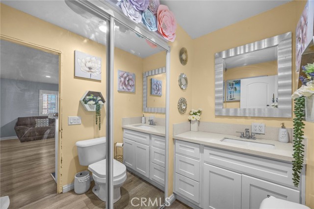 Detail Gallery Image 14 of 39 For 1709 S Townsend St, Santa Ana,  CA 92704 - 4 Beds | 2/1 Baths