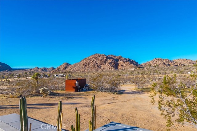 8729 Rock Haven Road, Joshua Tree CA: https://media.crmls.org/medias/5dbcd353-a849-4790-bf4b-1dd26ef08b36.jpg