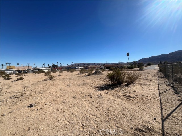 Detail Gallery Image 5 of 8 For 73624 Buena Vista Dr, Twentynine Palms,  CA 92277 - – Beds | – Baths