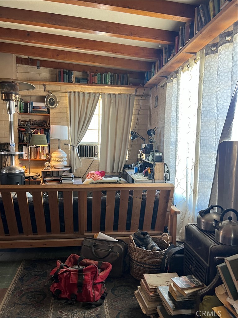 https://media.crmls.org/medias/5dbce1eb-f953-4498-956b-8904188f37c8.jpg?preset=X-Large
