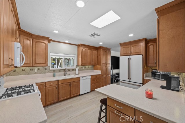 Detail Gallery Image 11 of 39 For 1440 Ridgemont Way, Corona,  CA 92880 - 2 Beds | 2 Baths