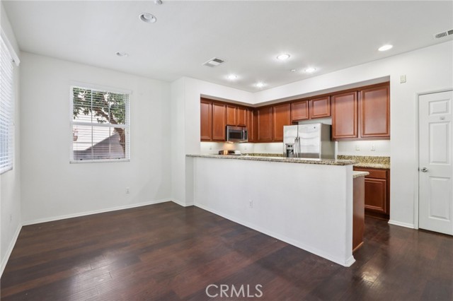 Detail Gallery Image 7 of 22 For 44929 Bellflower Ln, Temecula,  CA 92592 - 3 Beds | 2/1 Baths