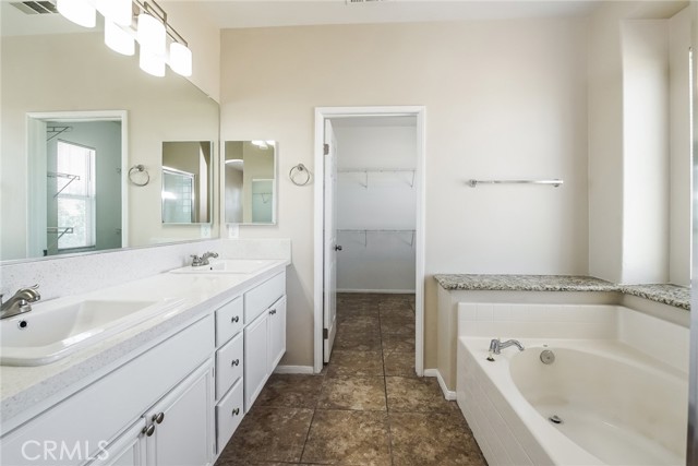 Detail Gallery Image 10 of 19 For 2545 Cattail Pl, Palmdale,  CA 93551 - 4 Beds | 2/1 Baths