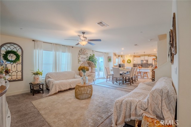 Detail Gallery Image 8 of 46 For 2104 Redding Way, Atwater,  CA 95301 - 5 Beds | 3/1 Baths