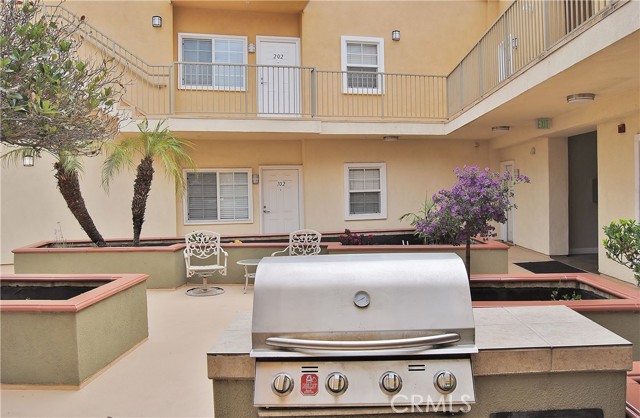 Detail Gallery Image 4 of 24 For 1215 E San Antonio Dr, Long Beach,  CA 90807 - 2 Beds | 2 Baths