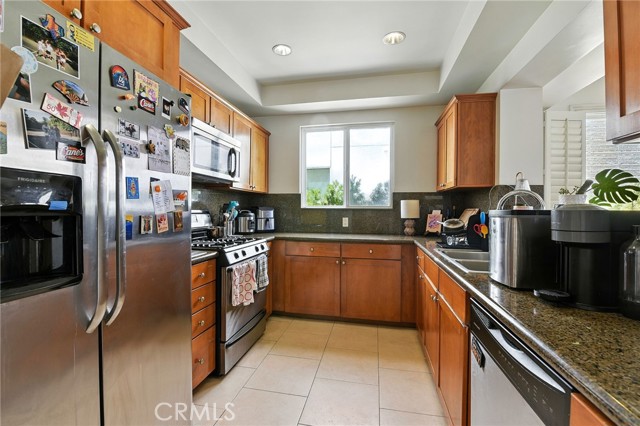 1241 S Westgate Avenue, Los Angeles CA: https://media.crmls.org/medias/5dbed433-8457-4ef2-8101-5a1c933495b7.jpg