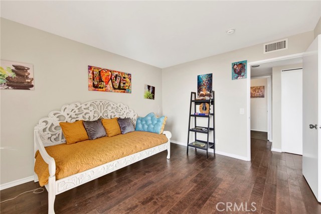 4040 Via Marisol, Highland Park CA: https://media.crmls.org/medias/5dbf2efa-a3a6-49ed-8454-06a99ee2dc3a.jpg