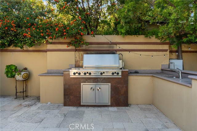 15737 Sutton Street, Encino CA: https://media.crmls.org/medias/5dbf73dd-ee26-491a-9303-1f6a6cff4733.jpg
