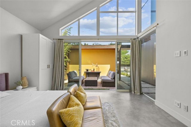 Detail Gallery Image 19 of 53 For 18177 Knoll Hill, Granada Hills,  CA 91344 - 4 Beds | 4/1 Baths