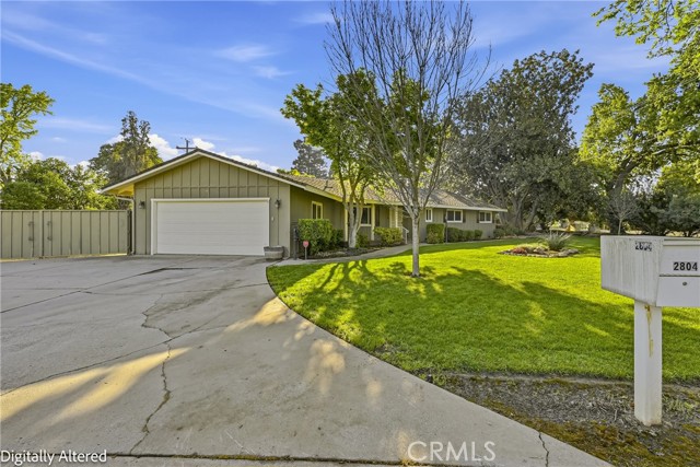 Detail Gallery Image 3 of 54 For 2804 Mccombs, Merced,  CA 95340 - 4 Beds | 2 Baths