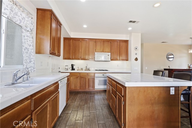 Detail Gallery Image 15 of 40 For 3609 Pyramid Trail, Perris,  CA 92570 - 4 Beds | 3 Baths