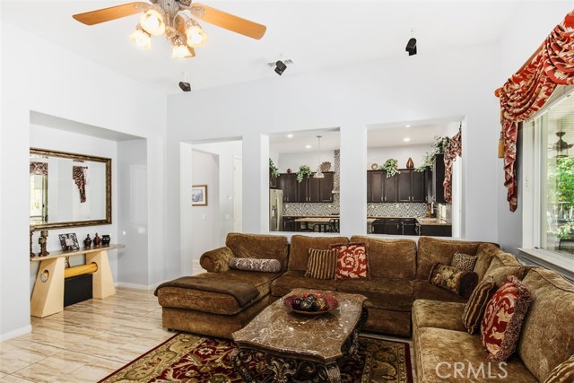 Detail Gallery Image 9 of 24 For 35982 Murano St, Murrieta,  CA 92562 - 4 Beds | 3/1 Baths