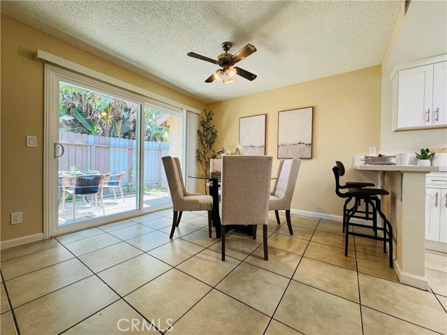 Detail Gallery Image 4 of 22 For 1881 Mitchell Ave #8,  Tustin,  CA 92780 - 3 Beds | 2 Baths