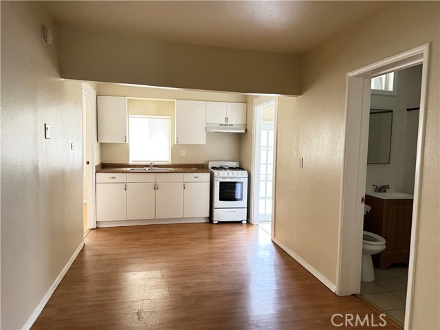 Detail Gallery Image 4 of 7 For 4532 Eagle Rock Bld, Los Angeles,  CA 90041 - 2 Beds | 1 Baths