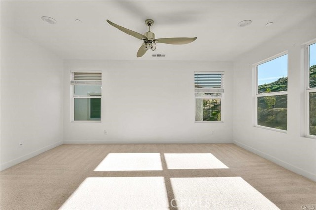 Detail Gallery Image 17 of 33 For 2872 Santa Fiora, Corona,  CA 92882 - 5 Beds | 3 Baths