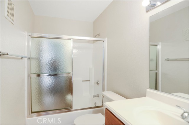 Detail Gallery Image 11 of 39 For 70 Corniche Dr. #E,  Dana Point,  CA 92629 - 2 Beds | 2 Baths