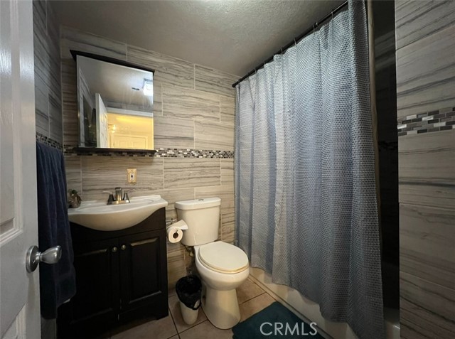 2619 Trinity Street, Los Angeles CA: https://media.crmls.org/medias/5dc3c218-059a-4d38-b0a5-66bdb86e6dbb.jpg