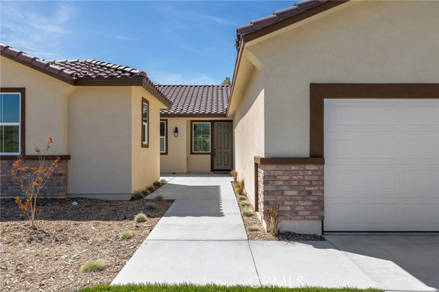 Detail Gallery Image 6 of 54 For 5612 Levanto St, Bakersfield,  CA 93306 - 4 Beds | 3 Baths