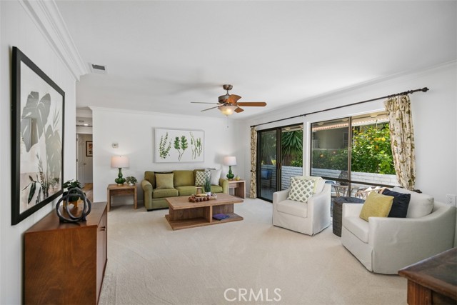 933 Avenida Majorca, Laguna Woods CA: https://media.crmls.org/medias/5dc3f6f6-e8b0-45dc-888f-64af6513a681.jpg