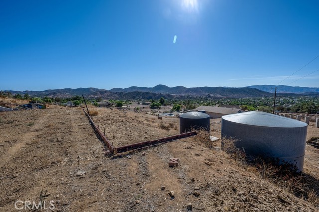 9555 1/2 Hierba Road, Agua Dulce CA: https://media.crmls.org/medias/5dc41bc0-f3e9-48f5-ba87-917010a2e33c.jpg
